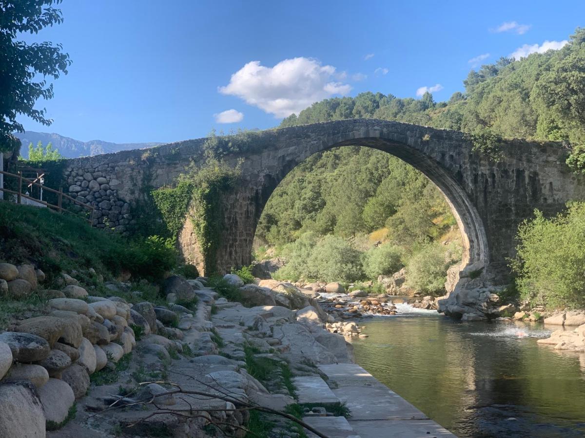Los Seis Canos Madrigal de la Vera Esterno foto